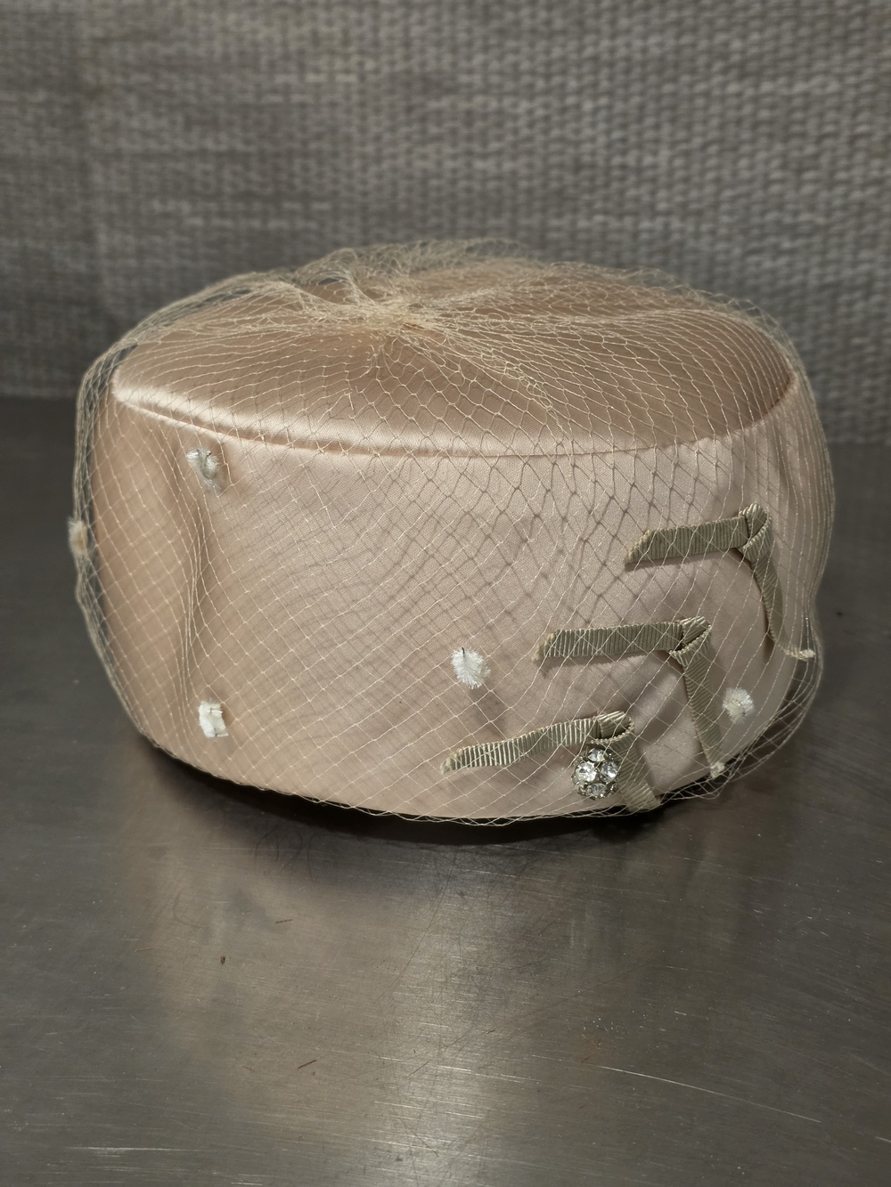 Vtg 1950s Favorette Pink Champagne Satin Pillbox Hat Veiled Rhinestone Ribbon